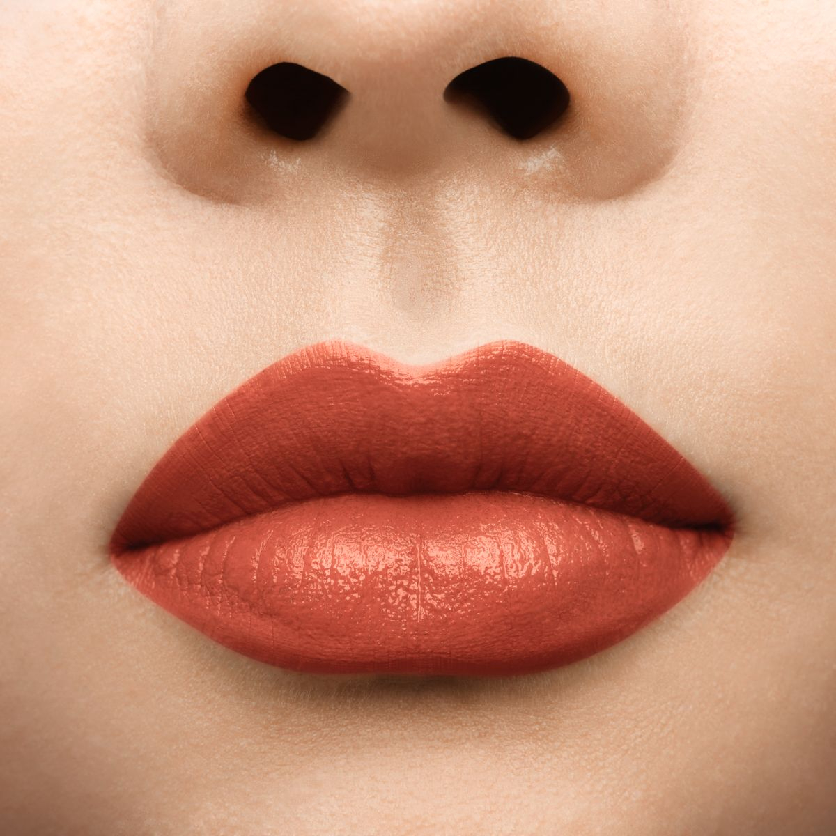 Rouge Louboutin Silky Satin - Satin lipstick - Nuance Nu 354