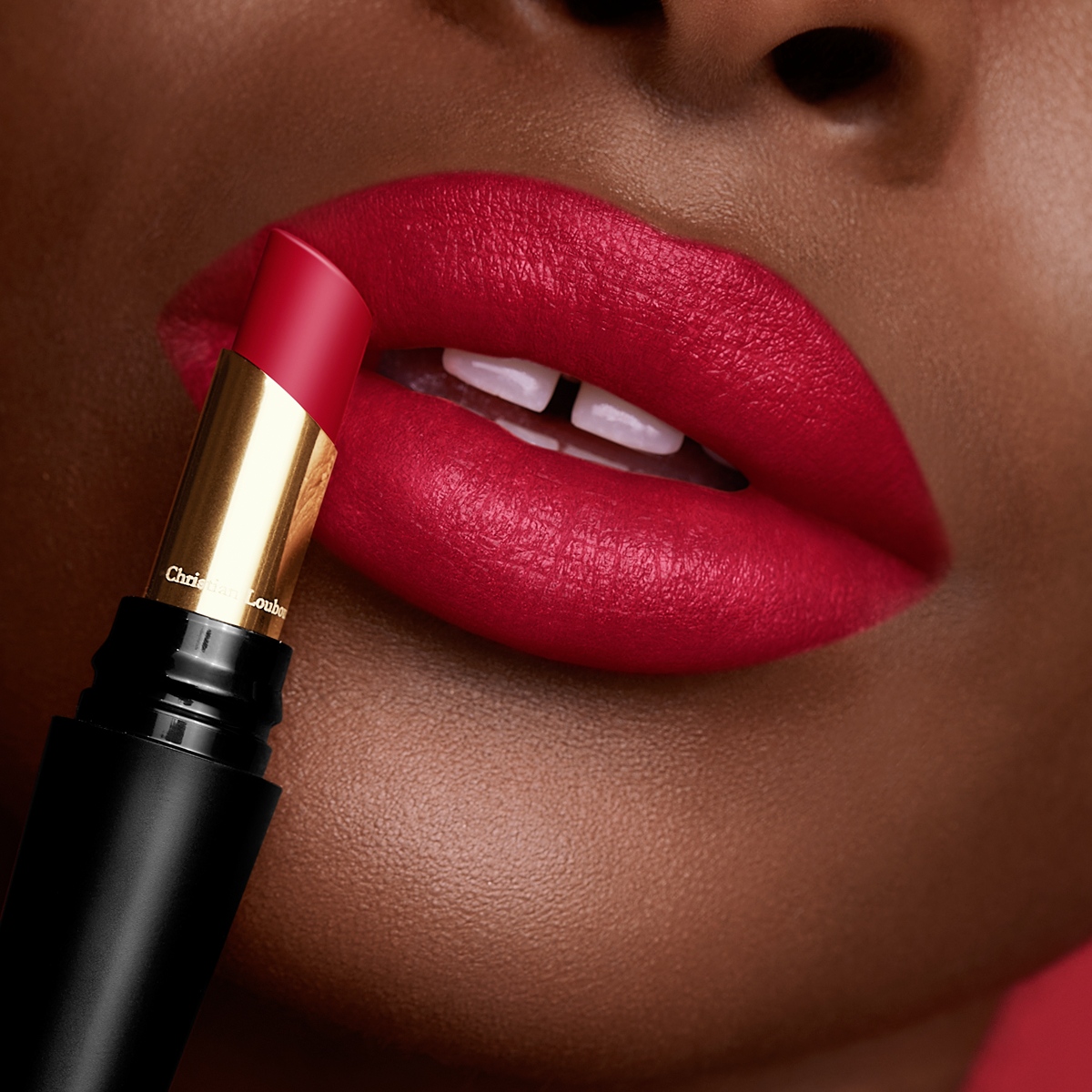ルビラック ルージュ ルブタン 001l Rouge Stiletto Lumi Matte - Matte Lipstick - Rouge Louboutin