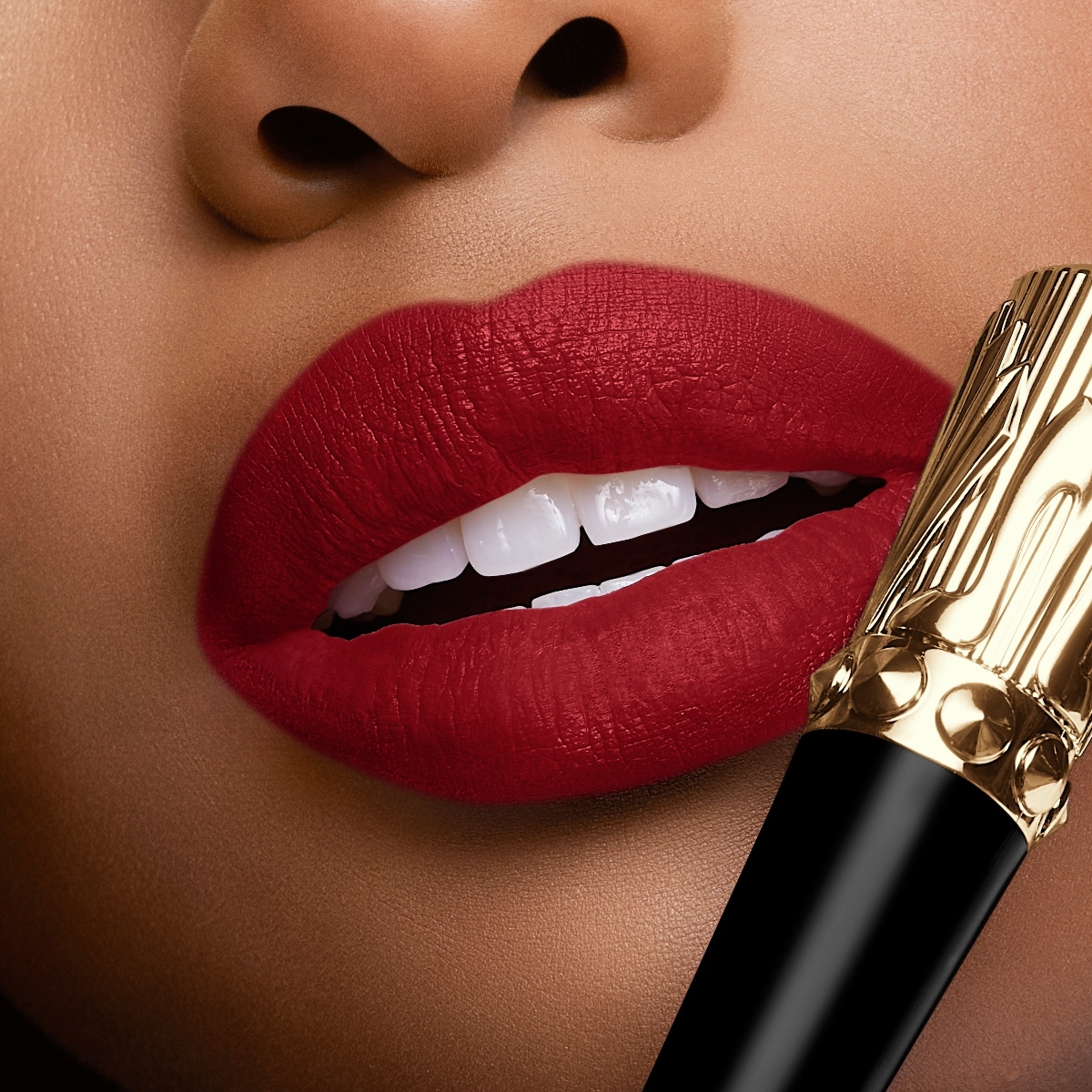 Rouge Stiletto Lumi Matte - Matte Lipstick - Red Queendom 128L