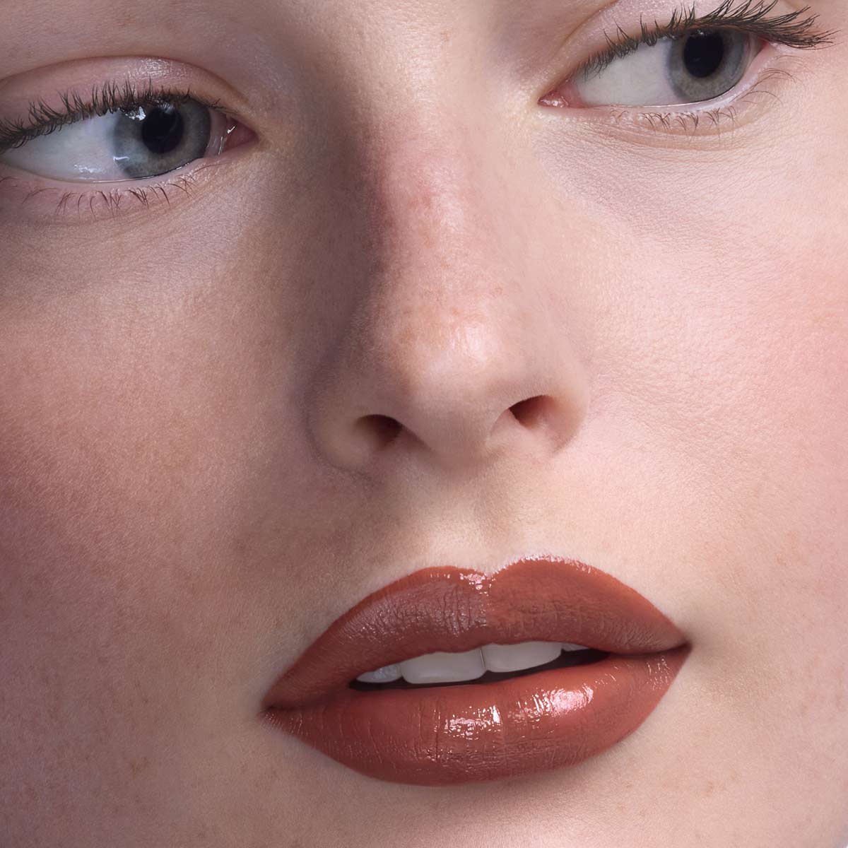 Rouge Stiletto Les Nudes - Shine Lipstick - Nude 4W - Christian
